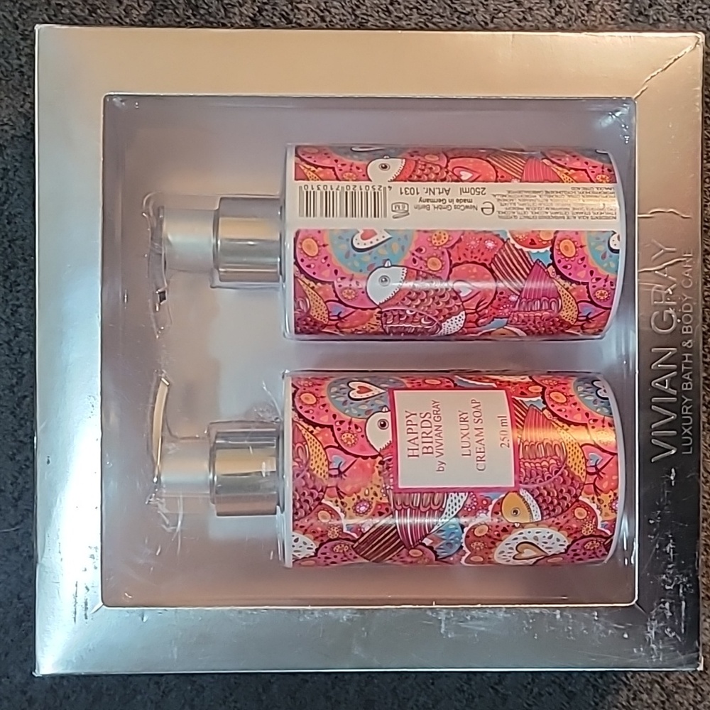 Happy Birds by Vivian Gray New hand soap and lotion